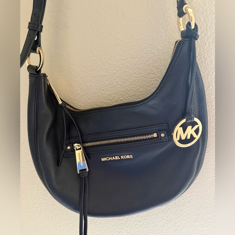 Michael Kors Excellent Condition Black Pebble Leather Shoulder Bag